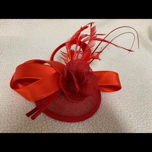 Red derby hat/fascinator